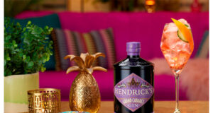 Una oda al maximalismo encapsulada en una botella de Hendrick’s Hendricks Grand Cabaret