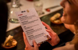 Torres Brandy explora el arte del maridaje junto a Hope & Sesame y John NG