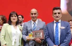 Panizo otorga 2000€ PARA EL CÓCTEL “AL ANDALUS”, DE VICTOR MANUEL SÚAREZ Ganador Panizo 2025