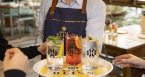 Royal Bliss entrega las placas de los ‘Restaurantes Recomendados’ en la Guía MICHELIN España 2025 a 752 establecimientos