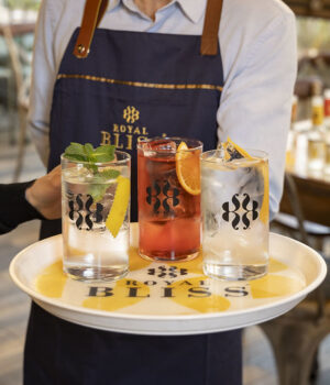 Royal Bliss entrega las placas de los ‘Restaurantes Recomendados’ en la Guía MICHELIN España 2025 a 752 establecimientos