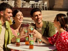 Coca-Cola activa todos sus canales de venta en verano para aprovechar el incremento del consumo y del turismo Coca-Cola activa todos sus canales de venta en verano