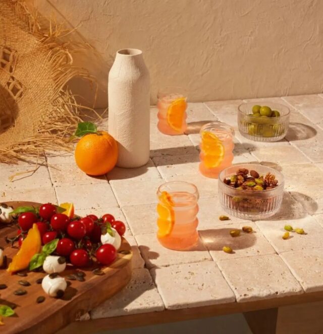 Cointreau x Aperitivo Francés: el arte de brindar al estilo Riviera Cointreau Spritz