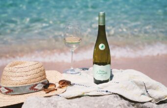 Viña Esmeralda propone tres cócteles con vino para disfrutar este verano