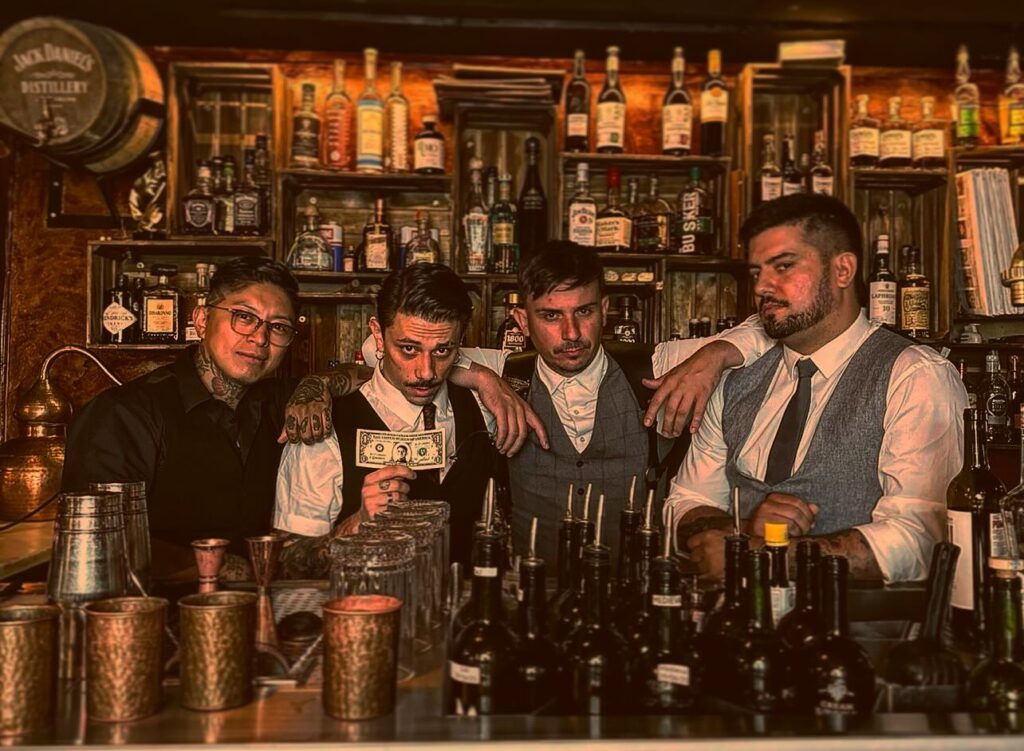 Staff Bad Company 1920