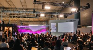 3.804 PROFESIONALES VISITAN INTERIHOTEL BCN25 EN SU PRIMER DÍA