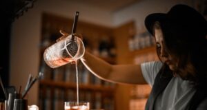 2025: El año en que el consumo de bebidas alcohólicas dejó de contar copas Analisis del sector hosteleria 2025