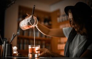 2025: El año en que el consumo de bebidas alcohólicas dejó de contar copas Analisis del sector hosteleria 2025