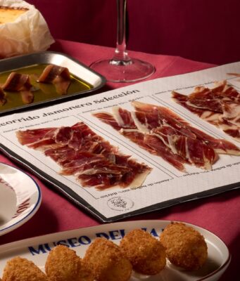 El Museo del Jamón “restaura un clásico”
