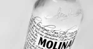 Molinari celebra sus 80 años con una botella de edición limitada