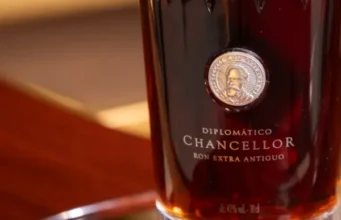DIPLOMÁTICO “CHANCELLOR”, EL RON MÁS EXCLUSIVO DE SU COLECCIÓN