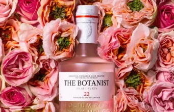 THE BOTANIST: LA GINEBRA QUE RECOGE A MANO LA ESENCIA SALVAJE DE LA ISLA DE ISLAY The Botanist Gin