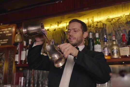 TODOS LOS BARTENDERS SE PARECEN